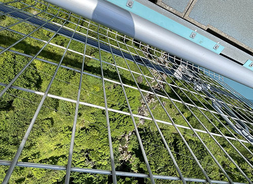 サイドもなかなかのスリリング。