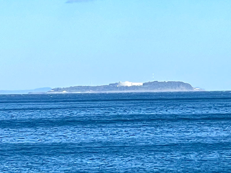 初島